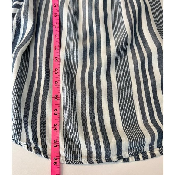 Like New! BeachLunchLounge Blue Striped Flutter Sleeve Naomi Blouse - Medium - Picture 11 of 11